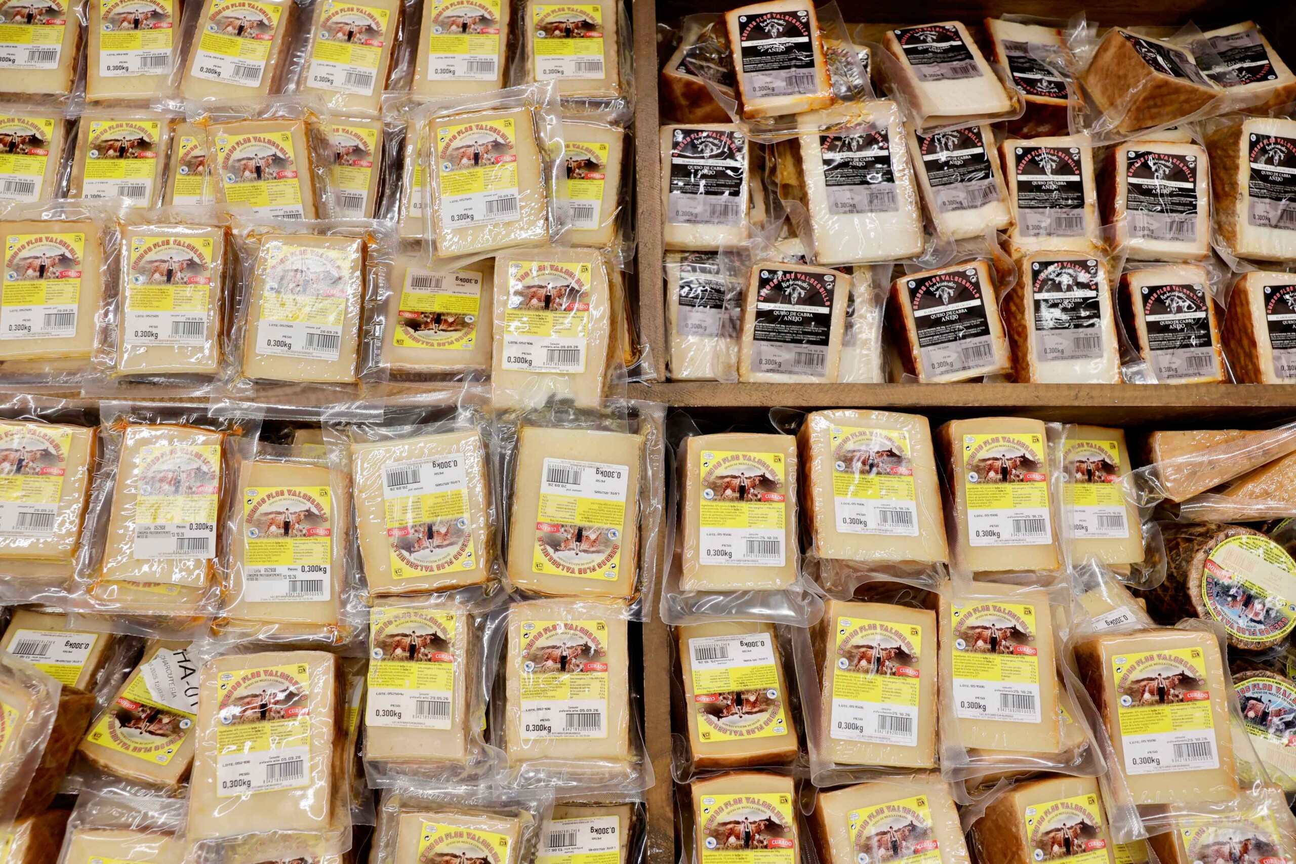 Queso Flor de Valsequillo, una de las marcas canarias con mayor presencia en la oferta de quesos de HiperDino durante la Navidad