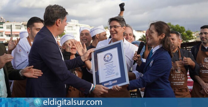 Santiago del Teide bate récord Guinness con el turrón más largo del mundo