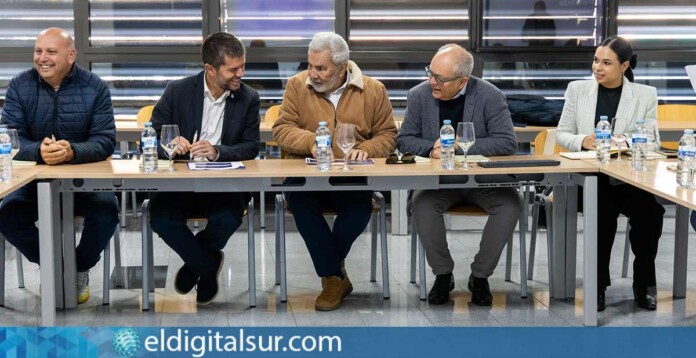 Reunión para avanzar en el modelo “Universidad Extendida ULL - Campus Sur de Adeje”