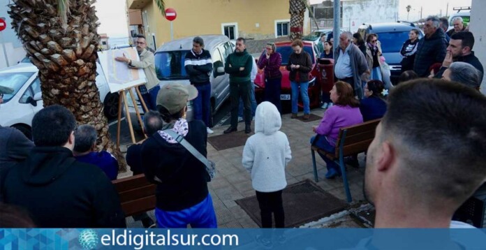 Reunión con residentes en el entorno del solar de La Monja