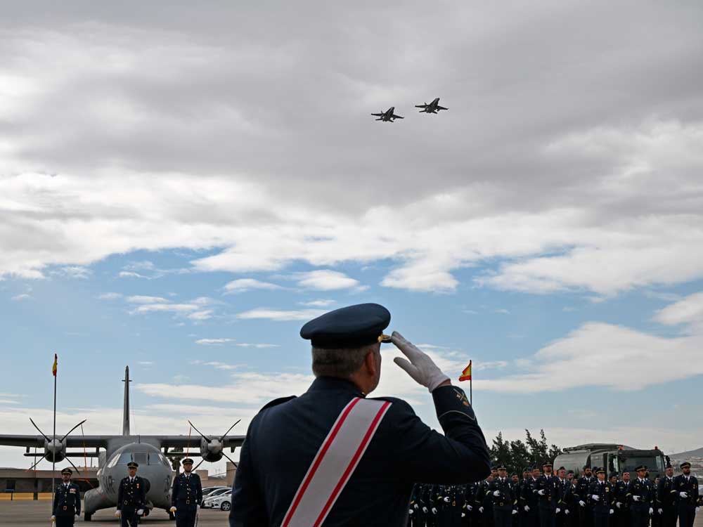 Sobrevuelo de los Cazas F-18