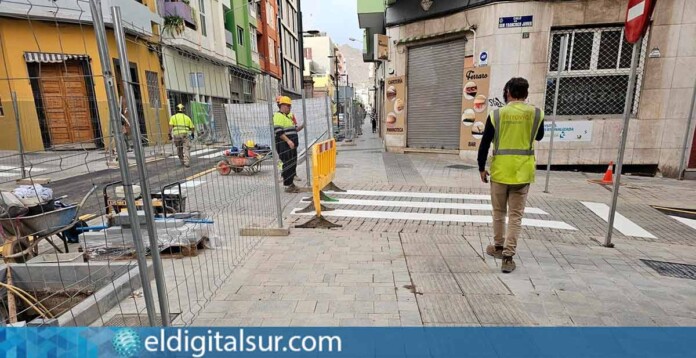 Apertura del nuevo tramo de la calle La Rosa