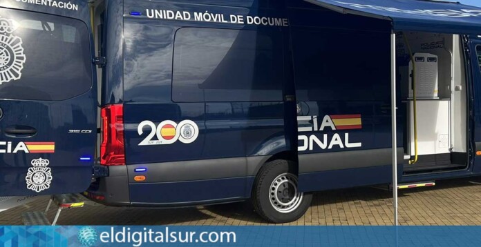 Unidad móvil VIDOC de la Policía Nacional
