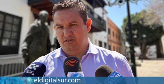 José Julián Mena, portavoz del Grupo Socialista en Arona