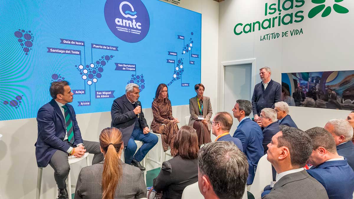 Delegación del Ayuntamiento de Adeje durante su participación en Fitur / EDS