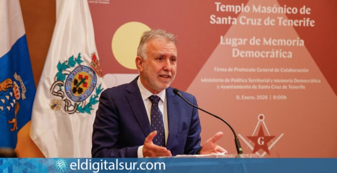 Ángel Víctor Torres