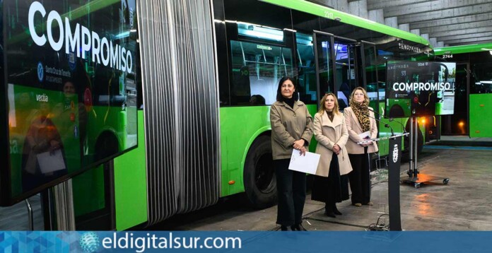 La presidenta Rosa Dávila presenta el balance anual de TITSA