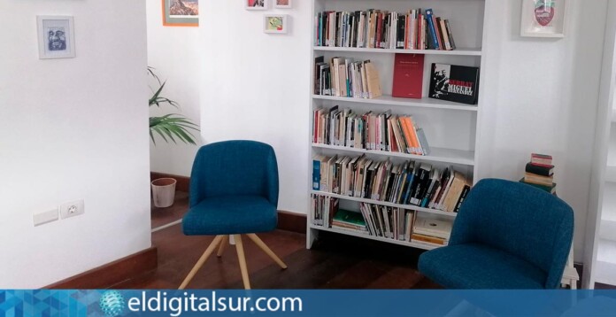 Rincón de la nueva Biblioteca Municipal de San Juan de la Rambla en la Casa de los Pérez