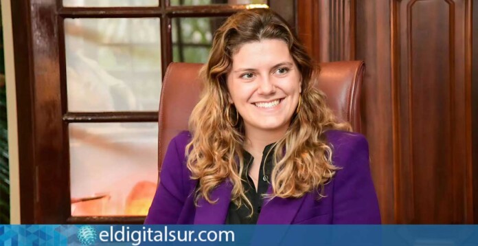 Cybell Buerbaum Kiessling, nueva consejera y secretaria del Consejo de Administración de Loro Parque, asume responsabilidades clave para garantizar la continuidad del proyecto empresarial familiar