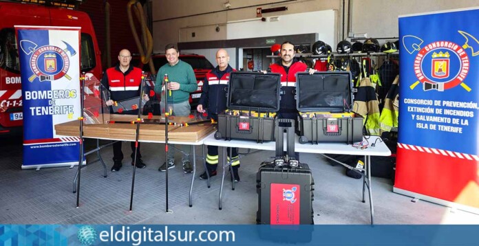 Nuevo material de excarcelación y maletas tácticas de comunicaciones del Consorcio de Bomberos de Tenerife