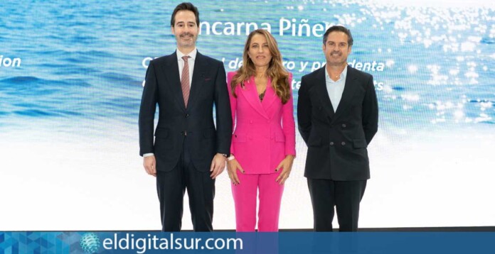 Encarna Piñero, Javier Águila y Julio Pérez durante la rueda de prensa en FITUR