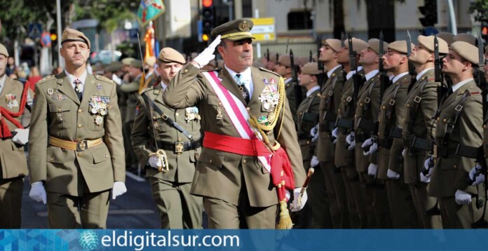 Acto de la Pascua Militar 2026 celebrado en Santa Cruz de Tenerife, con parada militar y homenaje a los caídos, presidido por el general Julio Salom Herrera en representación de Su Majestad el Rey