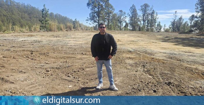 Jesús Quijada en la zona donde se proyecta el futuro camping de El Pinalito, en Vilaflor de Chasna