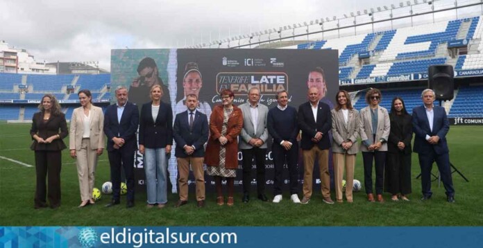 El-Costa-Adeje-Tenerife-Egatesa-visibilizará-la-campaña-‘Santa-Cruz-por-la-Igualdad’-160326 Las jugadoras del Costa Adeje Tenerife Egatesa lucirán una camiseta con el lema “Juntas somos más fuertes, visibles y libres” para visibilizar la campaña “Santa Cruz por la Igualdad” antes de la semifinal de la Copa de la Reina en el Heliodoro Rodríguez López