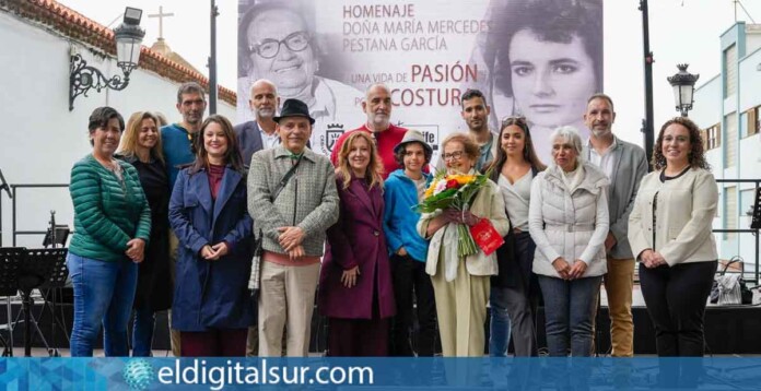 Rosa Dávila, Efraín Medina, Juan Ramón Martín y Yasiray Pérez durante la inauguración de la XXVIII Feria Comarcal de Artesanía en Arafo