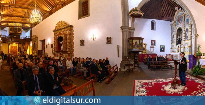La directora insular de Patrimonio Histórico, Isabel de Esteban, inaugura las obras
