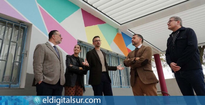 José Manuel Bermúdez y Poli Suárez durante la visita al CEIP El Draguillo