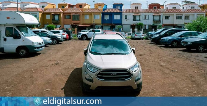 Parcela municipal que se acondicionará junto al centro de salud de Finca España