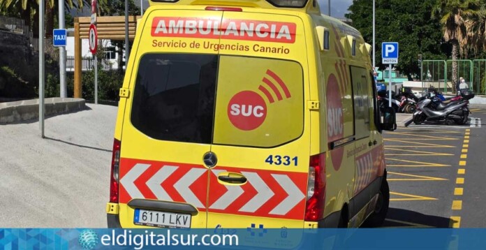 Una ambulancia del Servicio de Urgencias Canario (SUC)