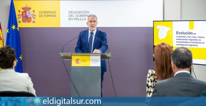Ángel Víctor Torres, ministro de Política Territorial y Memoria Democrática, durante la reunión de evaluación del sistema de reubicación de menores migrantes en Melilla
