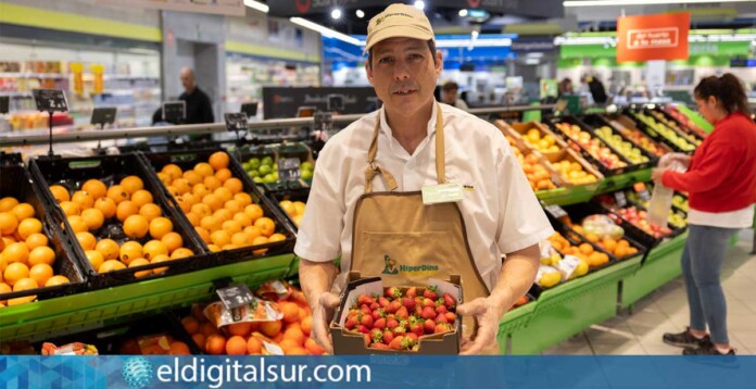 hiperdino-fresas-180326 Fresas comercializadas por HiperDino dentro de su campaña promocional de primavera, con ofertas especiales para fomentar el consumo de producto fresco y de cercanía