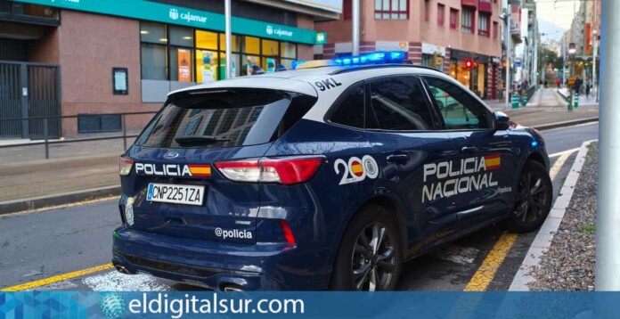 policia-nacional-patrulla-310326 Patrulla de la Policía Nacional / EDS