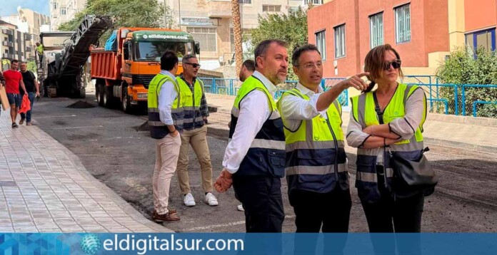 Asfaltado-Calle-Ramón-Trujillo-Torres-Santa-Cruz-060426 Trabajos de asfaltado en la calle Ramón Trujillo Torres, Salud-La Salle