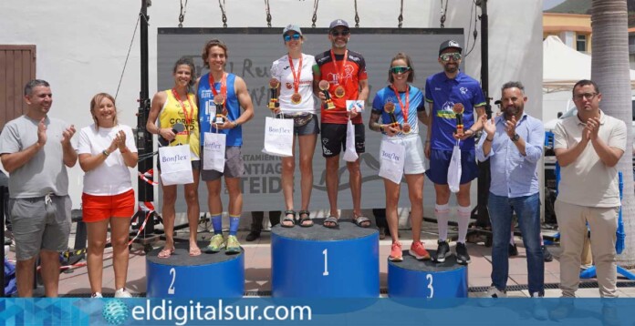 Podio-21-km-Trail-Run-Almendros-y-Volcanes-Santiago-del-Teide-200426 Agustín David Reyes y Myriam Báez, vencedores del Trail Run Almendros y Volcanes de Santiago del Teide 2026