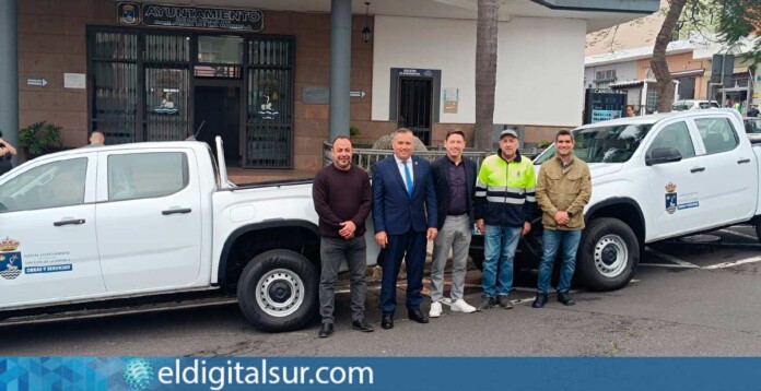 Vehículos-4x4-para-Obras-y-Servicios-San-Juan-de-la-Rambla-170426 Presentación de los nuevos vehículos 4x4 incorporados para el área de Obras y Servicios