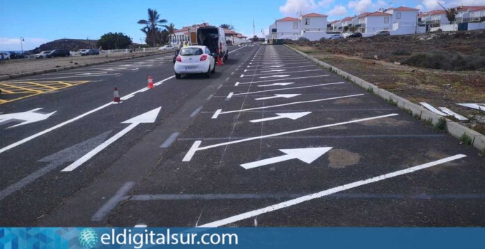 pintado de las flechas viales en Abades