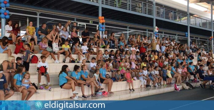 Foto de Archivo: Campamento gratuito de verano en Santiago del Teide