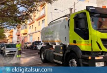Santa Cruz intensifica la limpieza en Cuevas Blancas y Los Alisios dentro del plan por barrios Operarios del plan de limpieza