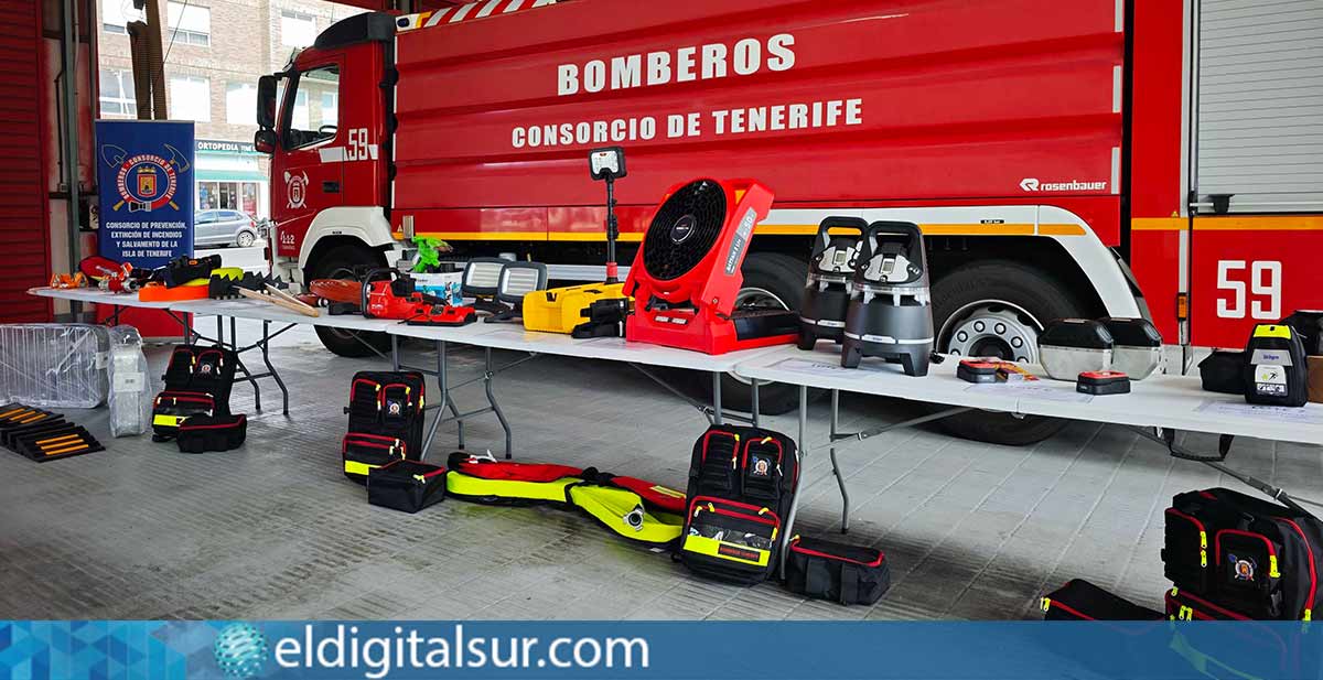 Equipamiento-Bomberos-de-Tenerife-190526 Presentación del nuevo equipamiento de Bomberos de Tenerife en el parque de Santa Cruz