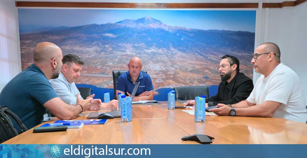 Reunión entre representantes del Cabildo de Tenerife y del Ayuntamiento de Granadilla de Abona para abordar las nuevas líneas de trabajo en materia de protección civil