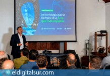 Participantes en la jornada Insight Hospitality Tech en La Palma junto a Héctor Reboso, CEO de Atlantis Technology, durante el encuentro sobre transformación digital hotelera