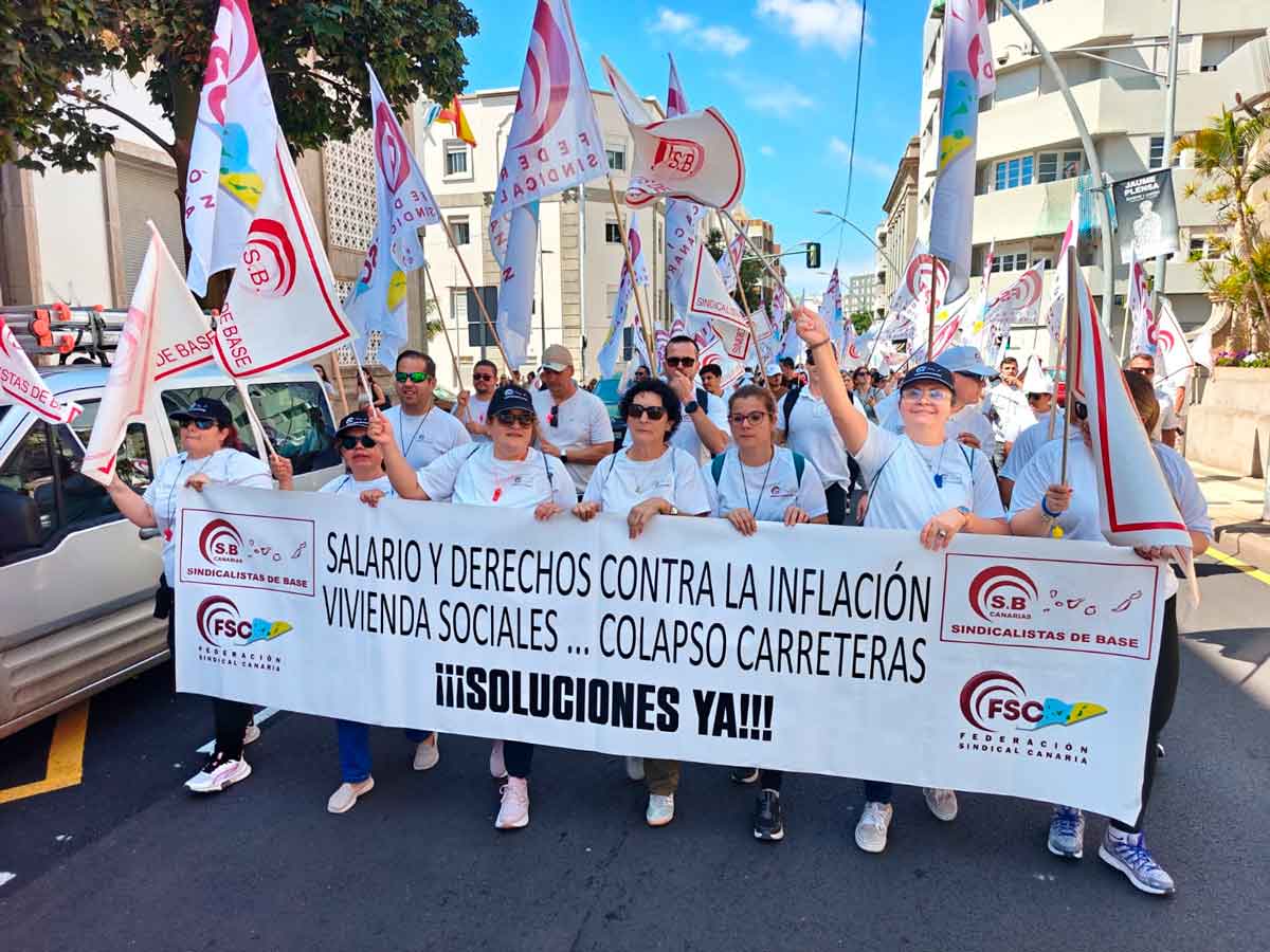 Manifestantes reclaman soluciones al acceso a la vivienda y denuncian la saturación de las carreteras durante la jornada del Primero de Mayo