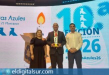 Entrega del reconocimiento ‘Pajarita Ilustre’ en Madrid
