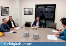 Valentín González y Ángela Delgado durante la reunión entre el Cabildo de Tenerife y ASAGA sobre la gestión del agua de riego en la isla