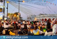 Ambiente del Baile de Taifas en la plaza de la iglesia de Granadilla de Abona
