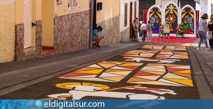 Alfombras de sal en Adeje durante el Corpus Christi
