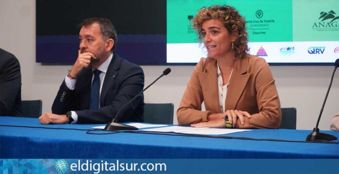 José Manuel Bermúdez y Alicia Cebrián durante la presentación de las ayudas municipales