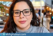 La concejal, Melania Santos (VOX), durante una visita a la zona comercial de Los Cristianos