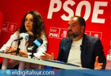 Jennifer Miranda y David Santos durante la rueda de prensa en la sede de la Agrupación Socialista de Granadilla de Abona