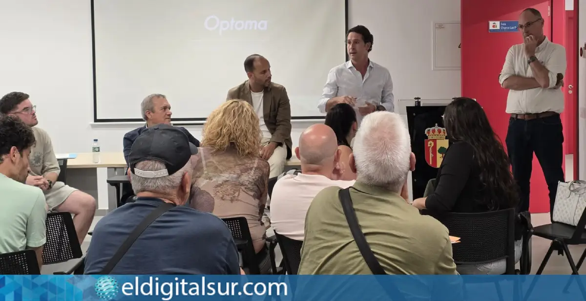Asistentes durante la jornada de participación ciudadana celebrada en el Centro Cívico de Las Galletas