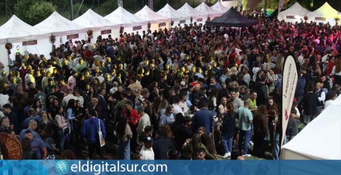 Asistentes durante la celebración de ‘Sensaciones del Campo a la Mesa’ en el Parque de Los Hinojeros, en Granadilla de Abona