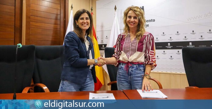 Adeje y Grupo Satocan firman un acuerdo para mejorar el acceso al empleo