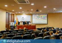 Personal municipal de Adeje durante la formación sobre neurodiversidad e inclusión