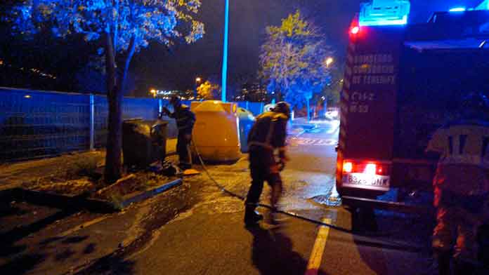 Incendio de un contenedor de basura en el municipio de La Orotava