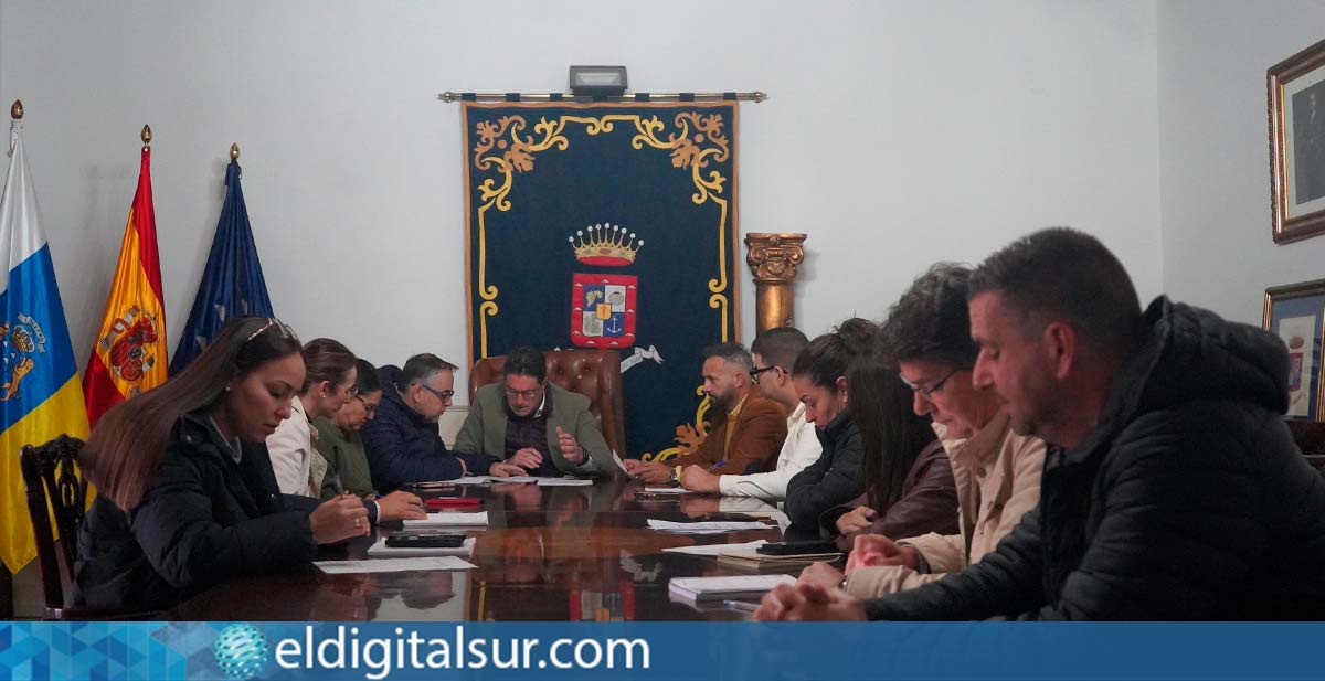 Moción-Ayuda-Humanitaria-Venezuela-Santiago-del-Teide-140726 Aprobada la moción para conceder una ayuda humanitaria extraordinaria al Hogar Canario Venezolano