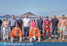 Presentación del nuevo dispositivo de drones acuáticos del Cabildo de Tenerife en la playa de El Médano